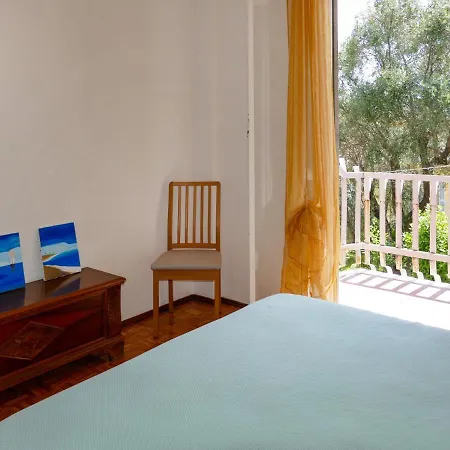 Apartment Locazione Turistica Mirella *