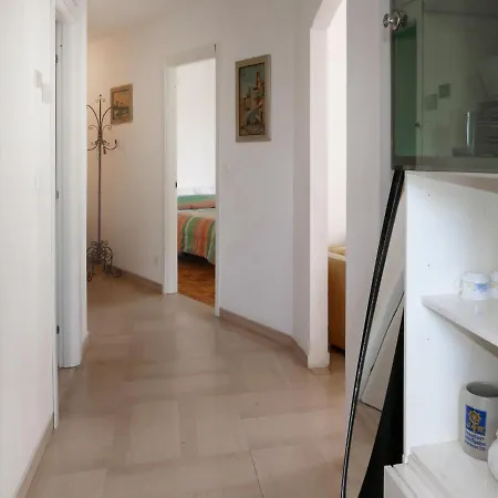 Locazione Turistica Mirella Lägenhet